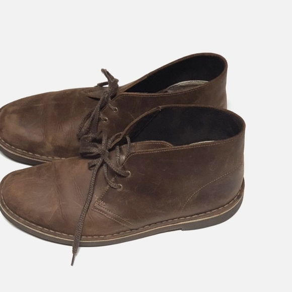 Clarks Men\'s Brown Leather Chukka Boots main image 5